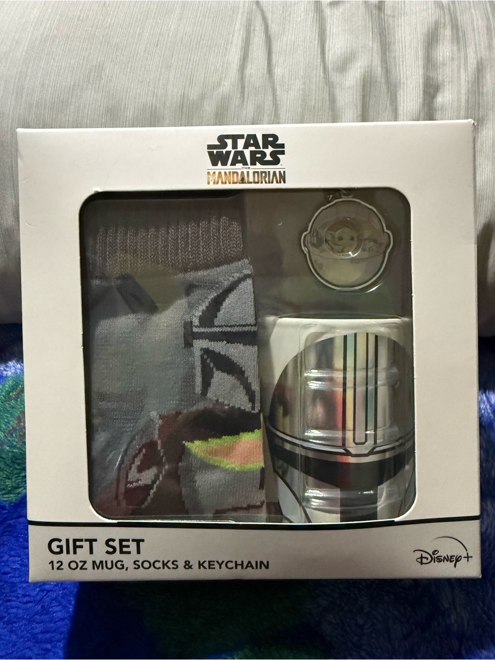 Star Wars The Mandalorian 3 Piece Gift Set Coffee Mug, Socks, & Keychain